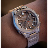 RELOJ PARA HOMBRE CASIO EDIFICE EQB-1300D-5ADF - CAFÉ